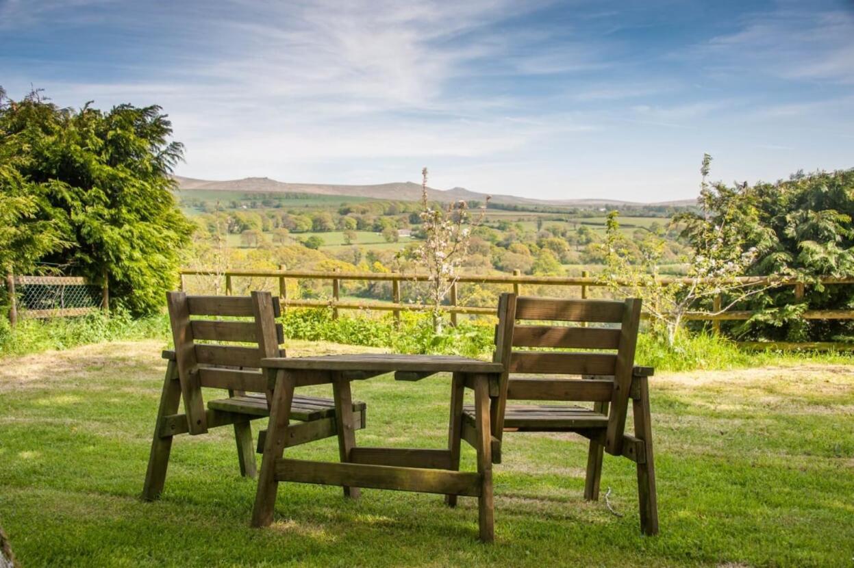 Knole Farm Bed & Breakfast Okehampton Exterior foto